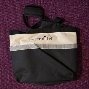 Pampered Chef Black and Cream Carryall